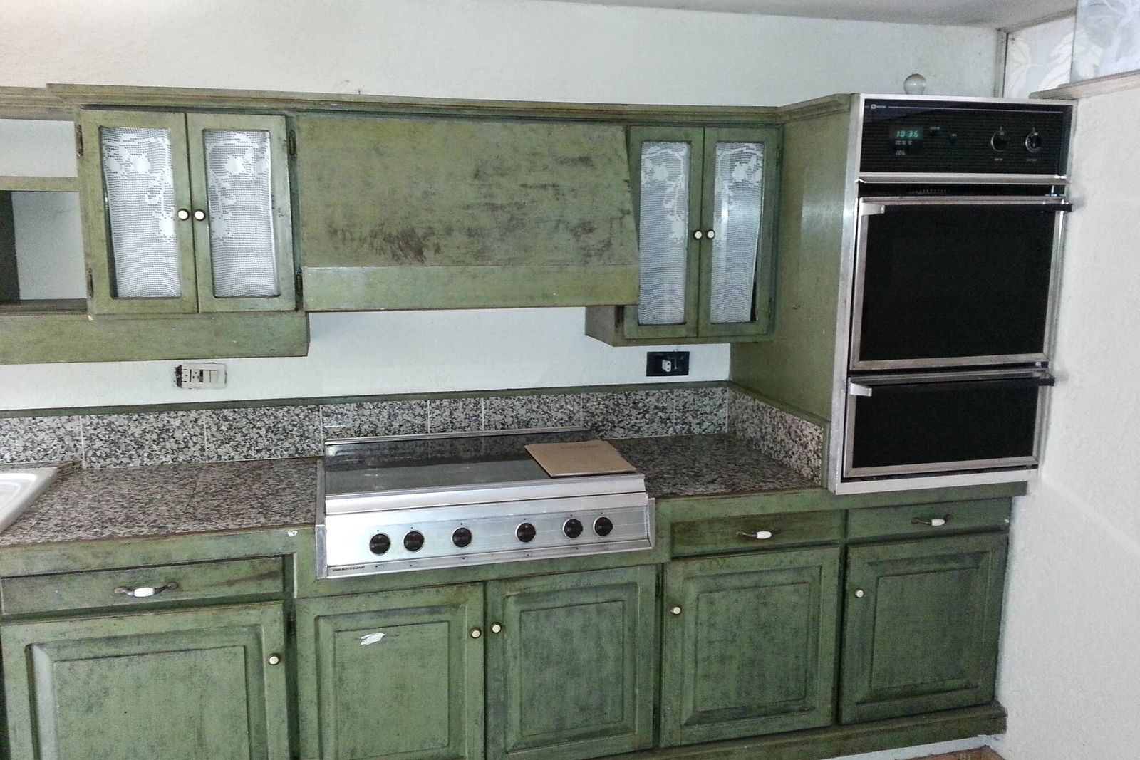 Cocina de Casa Agua Escondida antes de la remodelación de Rojo MX